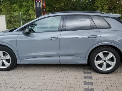Gebraucht Audi Q4 e-tron Basis 125 kW (170 PS) 2021 Grau SUV