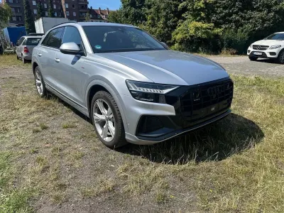 Gebraucht Audi Q8 Sport 286 PS (210 kW) 2021 Silber SUV