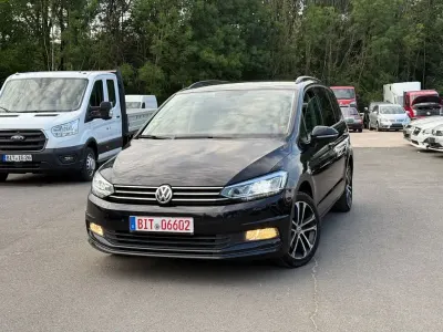 Gebraucht VW Touran Highline 150 PS (110 kW) 2017 Schwarz Van / Kleinbus