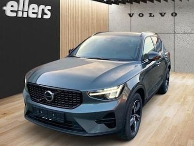 Neu Volvo XC40 Plus 197 PS (144 kW) 2025 Blau SUV