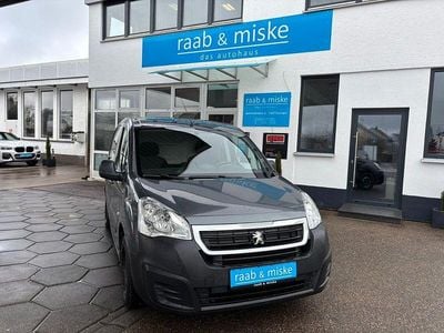 Gebraucht Peugeot Partner Premium 75 PS (55 kW) 2018 Grau Van / Kleinbus