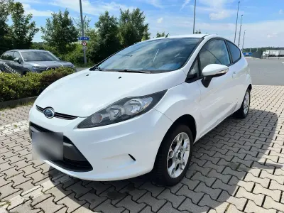 Gebraucht Ford Fiesta Titanium 82 PS (60 kW) 2009 Weiß Limousine