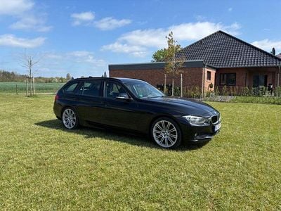Gebraucht BMW 320 Sport Line 184 PS (135 kW) 2013 Schwarz Kombi