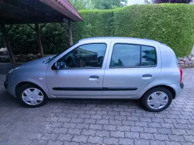 Gebraucht Renault Clio 98 PS (72 kW) 2005 Silber Kleinwagen
