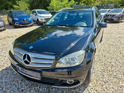 Gebraucht Mercedes C180 156 PS (114 kW) 2009 Schwarz Kombi