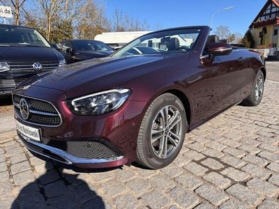 Gebraucht Mercedes E220 Avantgarde 194 PS (142 kW) 2021 Rot Cabrio