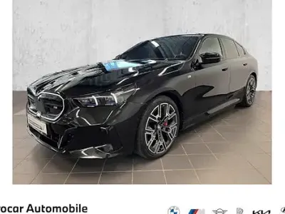 Gebraucht BMW i5 M Sport 442 kW (601 PS) 2025 Schwarz Limousine