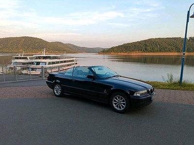 Usata BMW 318 Cabriolet 116 CV (85 kW) 1999 Blu Cabrio