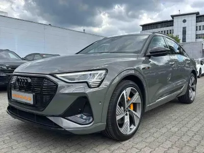 Gebraucht Audi e-tron Sportback Black Edition 300 kW (408 PS) 2022 Chronosgrau metallic SUV