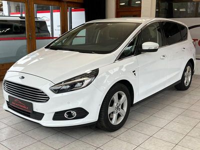Begagnad Ford S-MAX Titanium 209 HK (153 kW) 2018 Vit Minibuss