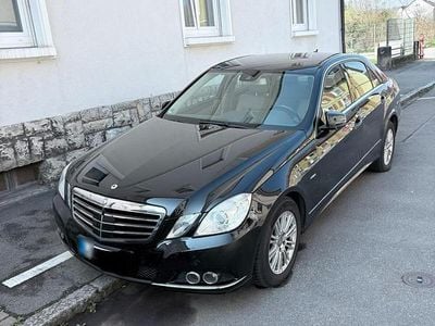 Gebraucht Mercedes E250 204 PS (150 kW) 2009 Schwarz Limousine