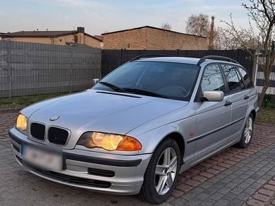 Gebraucht BMW 318 2001 Grau Kombi