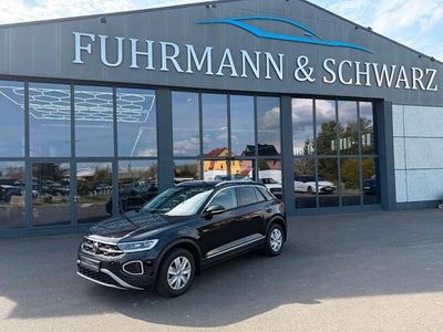 Second-hand VW T-Roc Style 150 CP (110 kW) 2023 Negru SUV