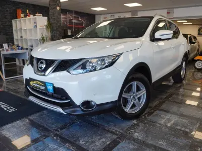 Usata Nissan Qashqai N-Connecta 131 CV (96 kW) 2017 Bianco SUV