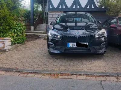 Gebraucht BMW 218 Active Tourer Advantage 150 PS (110 kW) 2020 Schwarz Van / Kleinbus
