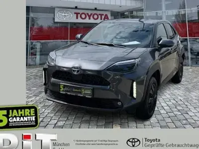 Gebraucht Toyota Yaris Cross Team 116 PS (85 kW) 2022 Grau SUV