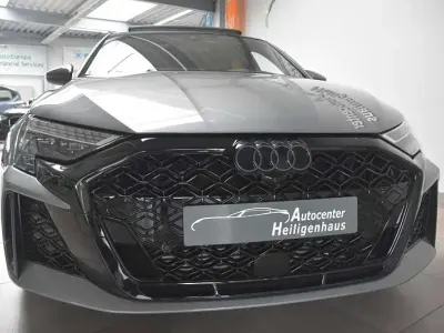Gebraucht Audi RS3 Sport 400 PS (294 kW) 2025 Grau Limousine