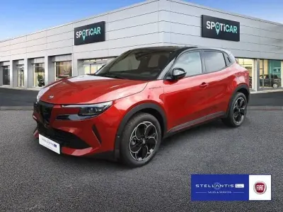 Gebraucht Alfa Romeo Junior Edizione Speciale 114 kW (156 PS) 2025 Rot SUV