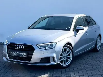 Gebraucht Audi A3 Sport 150 PS (110 kW) 2018 Florettsilber metallic (metallic) Limousine