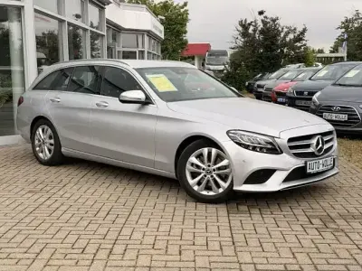 Gebraucht Mercedes C200 Avantgarde 184 PS (135 kW) 2020 Silber Kombi