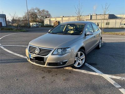Beige Gebraucht 2005 VW Passat Highline Limousine | 4.450 € (Fairer Preis)