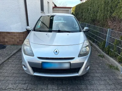 Gebraucht Renault Clio III 75 PS (55 kW) 2011 Grau Limousine