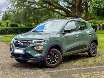 Gebraucht Dacia Spring Essentiel 33 kW (45 PS) 2023 Grün Kleinwagen
