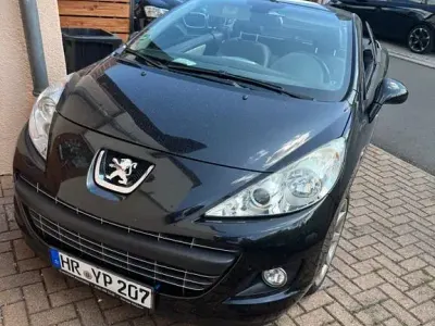 Gebraucht Peugeot 207 CC 120 PS (88 kW) 2010 Schwarz Cabrio