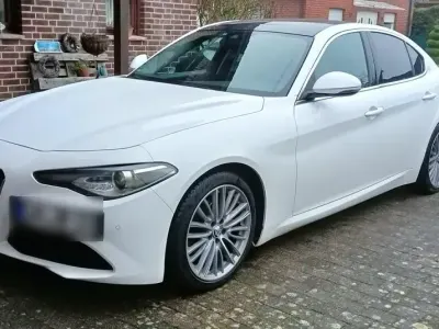 Gebraucht Alfa Romeo Giulia 190 PS (139 kW) 2020 Weiß Limousine