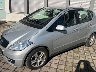 Gebraucht Mercedes A180 109 PS (80 kW) 2009 Silber Limousine