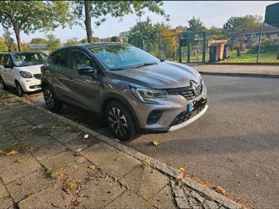 gebraucht Renault Captur automatik mild hybrid mit 140 PS aus 2023