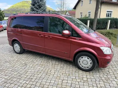 Używany Mercedes Viano Edition 163 KM (119 kW) 2011 Czerwony Minivan