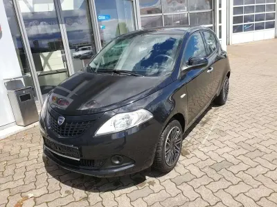 Gebraucht Lancia Ypsilon Silver 69 PS (50 kW) 2023 Nero carbonio Kleinwagen