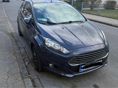 Gebraucht Ford Fiesta Trend 82 PS (60 kW) 2014 Grau Kleinwagen