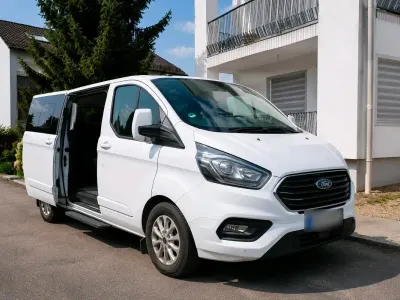 Gebraucht Ford Tourneo 131 PS (96 kW) 2019 Weiß Van / Kleinbus