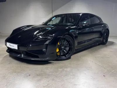 Neu Porsche Taycan Turbo S Sport Turismo 700 kW (952 PS) 2026 Tiefschwarzmetallic Limousine