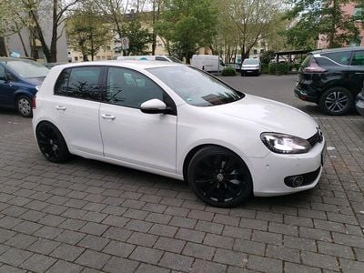 Gebraucht VW Golf VI 122 PS (89 kW) 2011 Weiß Kleinwagen