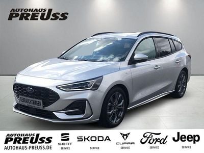 Silber Gebraucht 2023 Ford Focus ST-Line Limousine | 24.445 € (Fairer Preis)