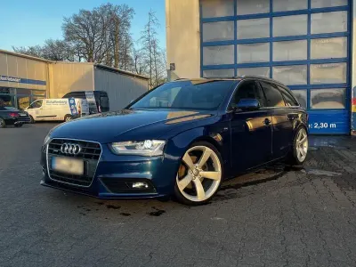 Gebraucht Audi A4 S-Line 177 PS (130 kW) 2012 Blau Kombi