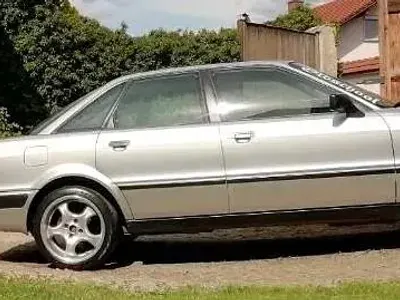 Gebraucht Audi 80 90 PS (66 kW) 1992 Silber Limousine