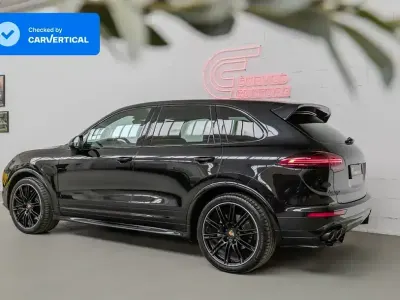 Gebraucht Porsche Cayenne S Platinum Edition 385 PS (283 kW) 2017 Tiefschwarzmetallic SUV