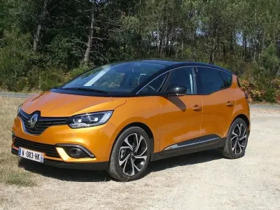 Usata Renault Scénic IV Intens 132 CV (97 kW) 2018 Arancione Monovolume