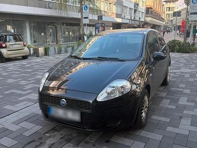 Second-hand Fiat Punto 65 CP (47 kW) 2005 Negru Hatchback