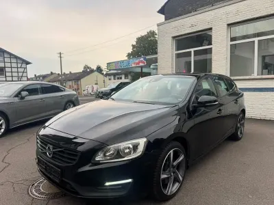 Gebraucht Volvo V60 Business Edition 224 PS (164 kW) 2016 Schwarz Kombi