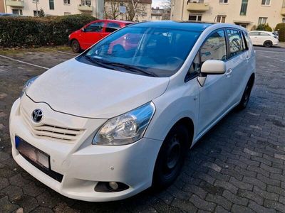 gebraucht Toyota Verso 2.0 D5 EZ 08/2011 -7 Sitzer