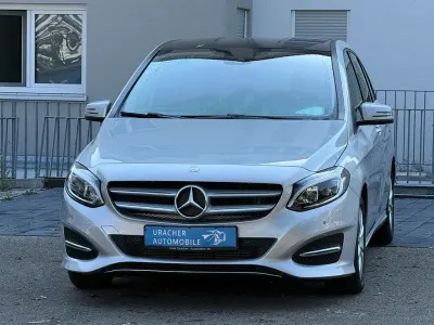 Gebraucht Mercedes B200 Urban 136 PS (100 kW) 2015 Silber Kleinwagen