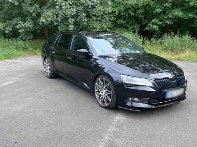 Gebraucht Skoda Superb SportLine 179 PS (131 kW) 2017 Schwarz Kombi