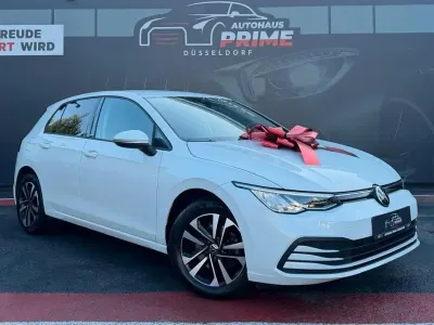 Gebraucht VW Golf VIII United 150 PS (110 kW) 2020 Weiß Limousine