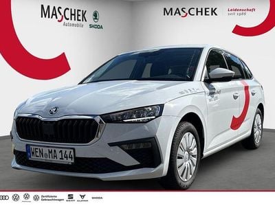 Weiss Gebraucht 2024 Skoda Scala Kleinwagen | 20.240 € (Guter Preis)