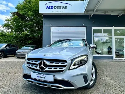 Gebraucht Mercedes GLA180 122 PS (89 kW) 2019 Silber SUV
